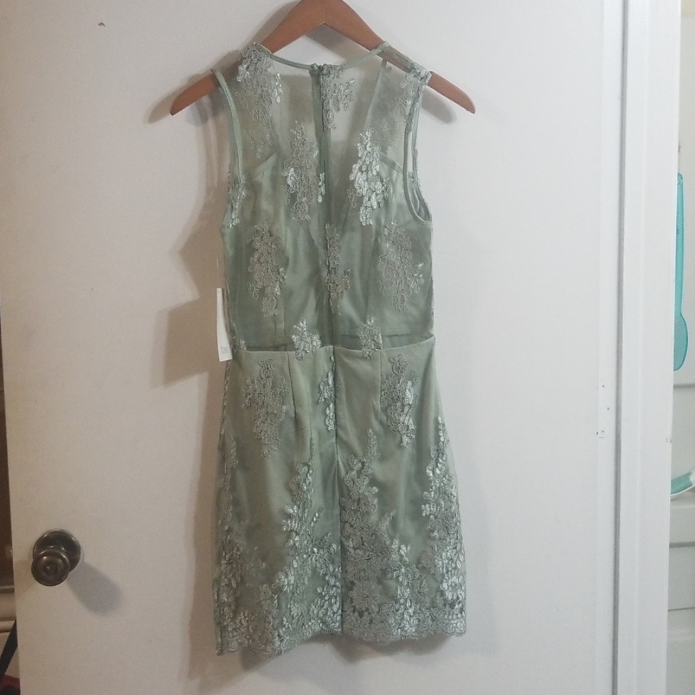 Dress - Picture 2 of 2